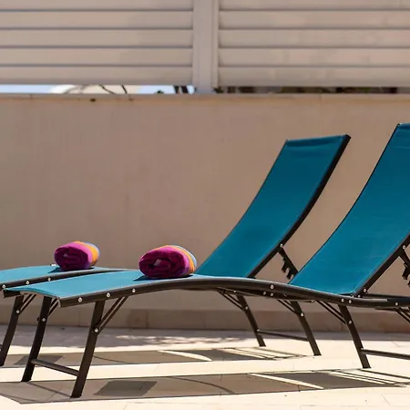 アパート In With Kitchen Selca