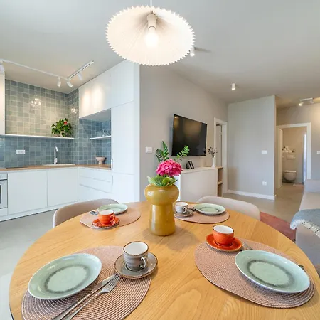 Apartman In With Kitchen *