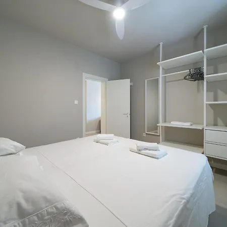 In With Kitchen アパート